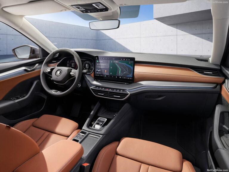 octavia sedan wnetrze 2