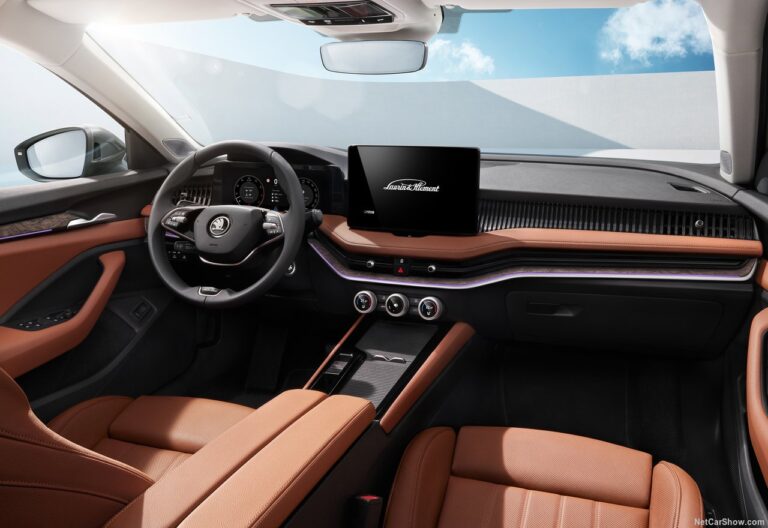 superb sedan wnetrze 1